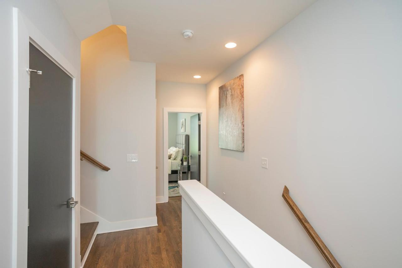 Luxury Townhome Skyline Views Mins To Dt ナッシュビル エクステリア 写真