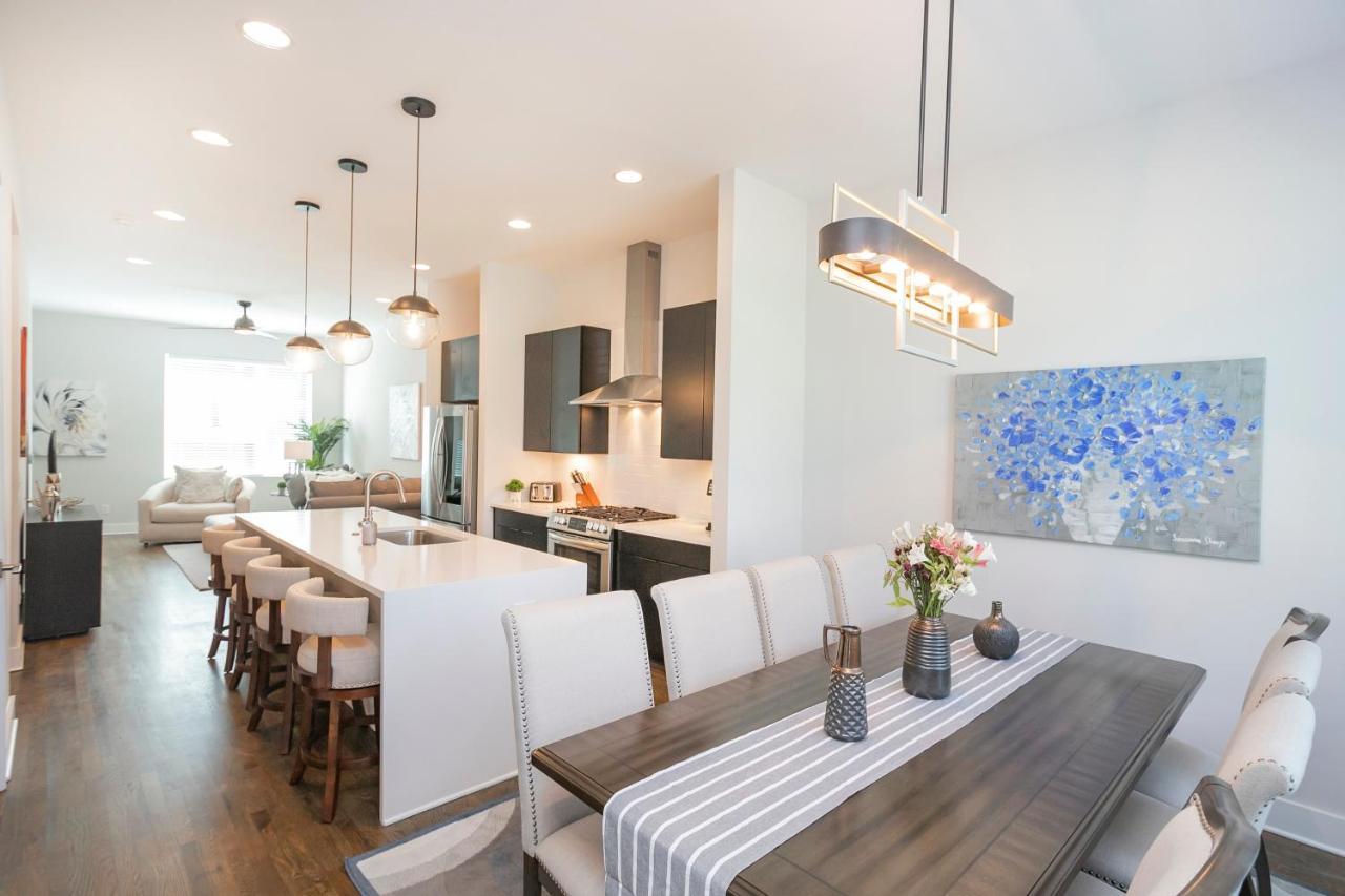 Luxury Townhome Skyline Views Mins To Dt ナッシュビル エクステリア 写真