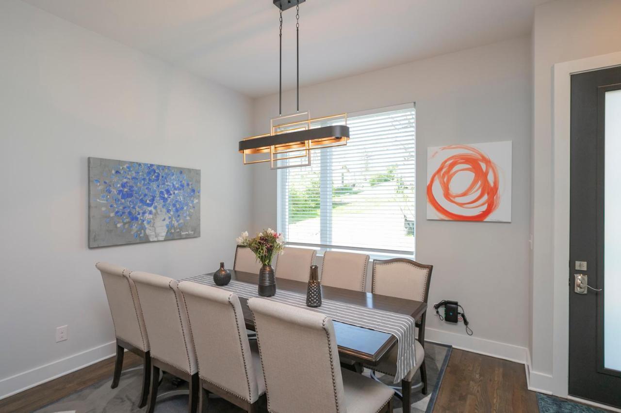 Luxury Townhome Skyline Views Mins To Dt ナッシュビル エクステリア 写真