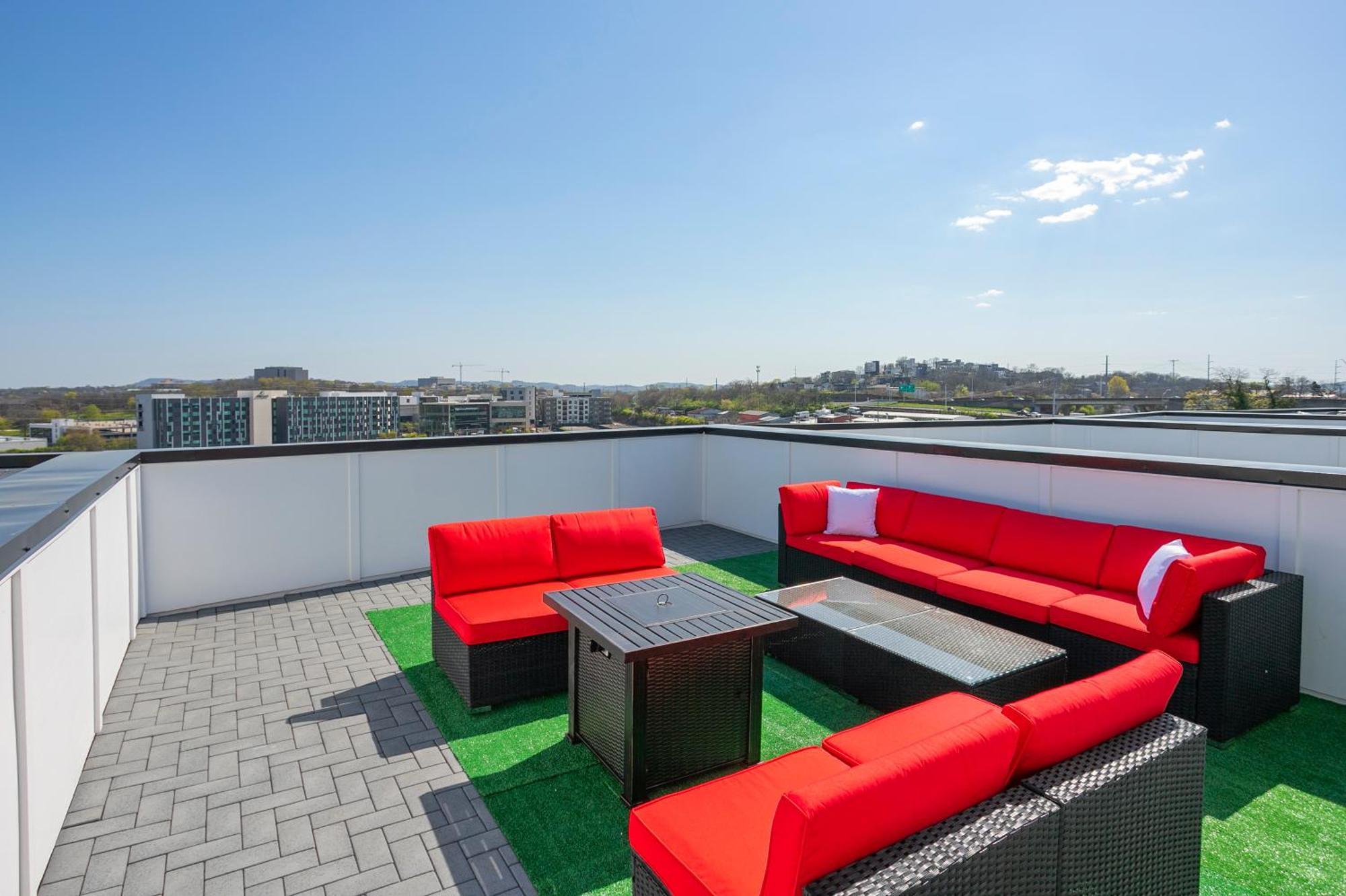 Luxury Townhome Skyline Views Mins To Dt ナッシュビル エクステリア 写真