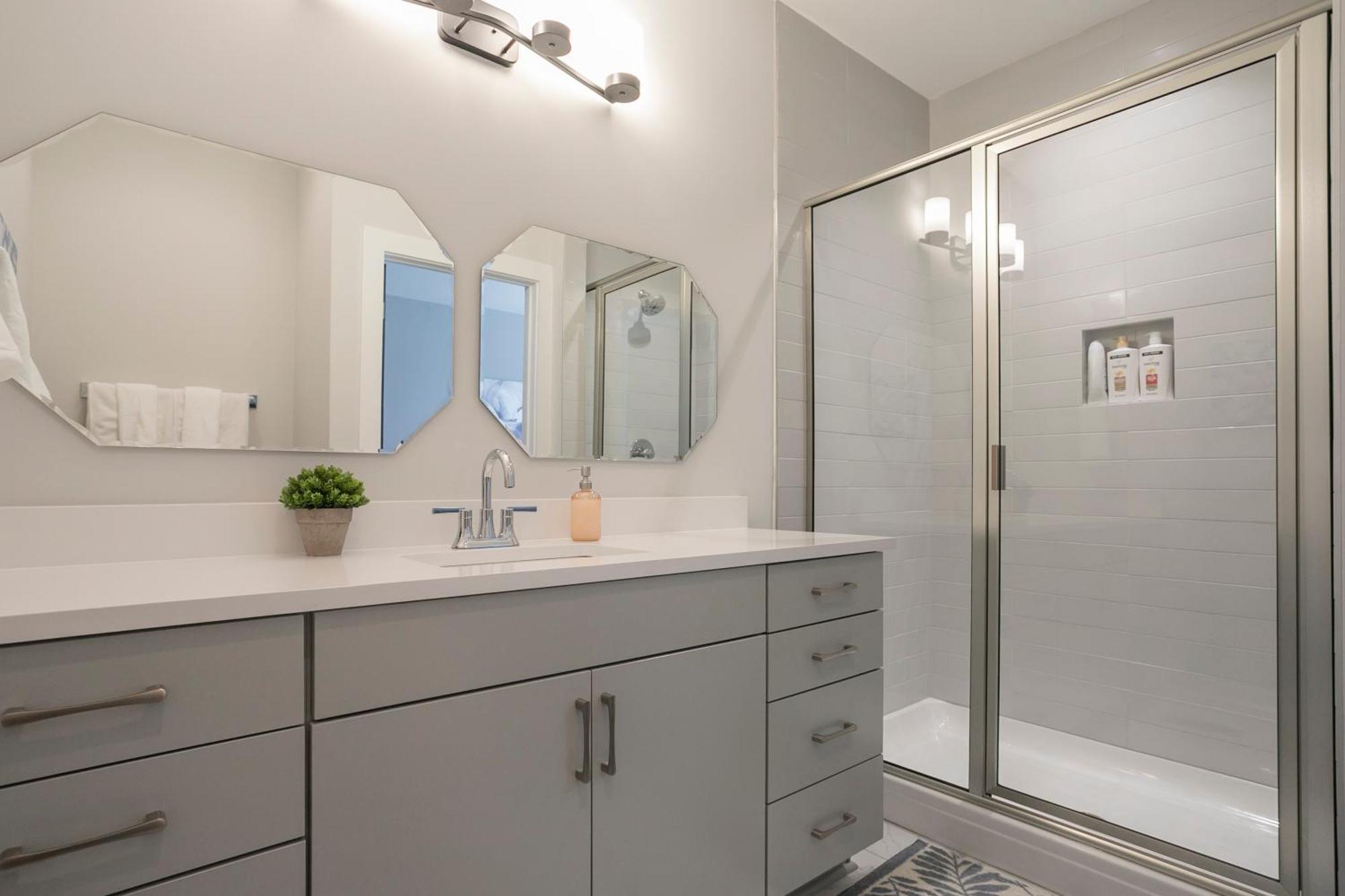 Luxury Townhome Skyline Views Mins To Dt ナッシュビル エクステリア 写真
