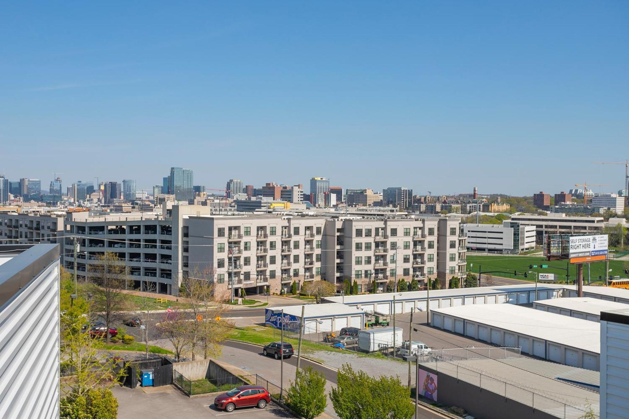 Luxury Townhome Skyline Views Mins To Dt ナッシュビル エクステリア 写真