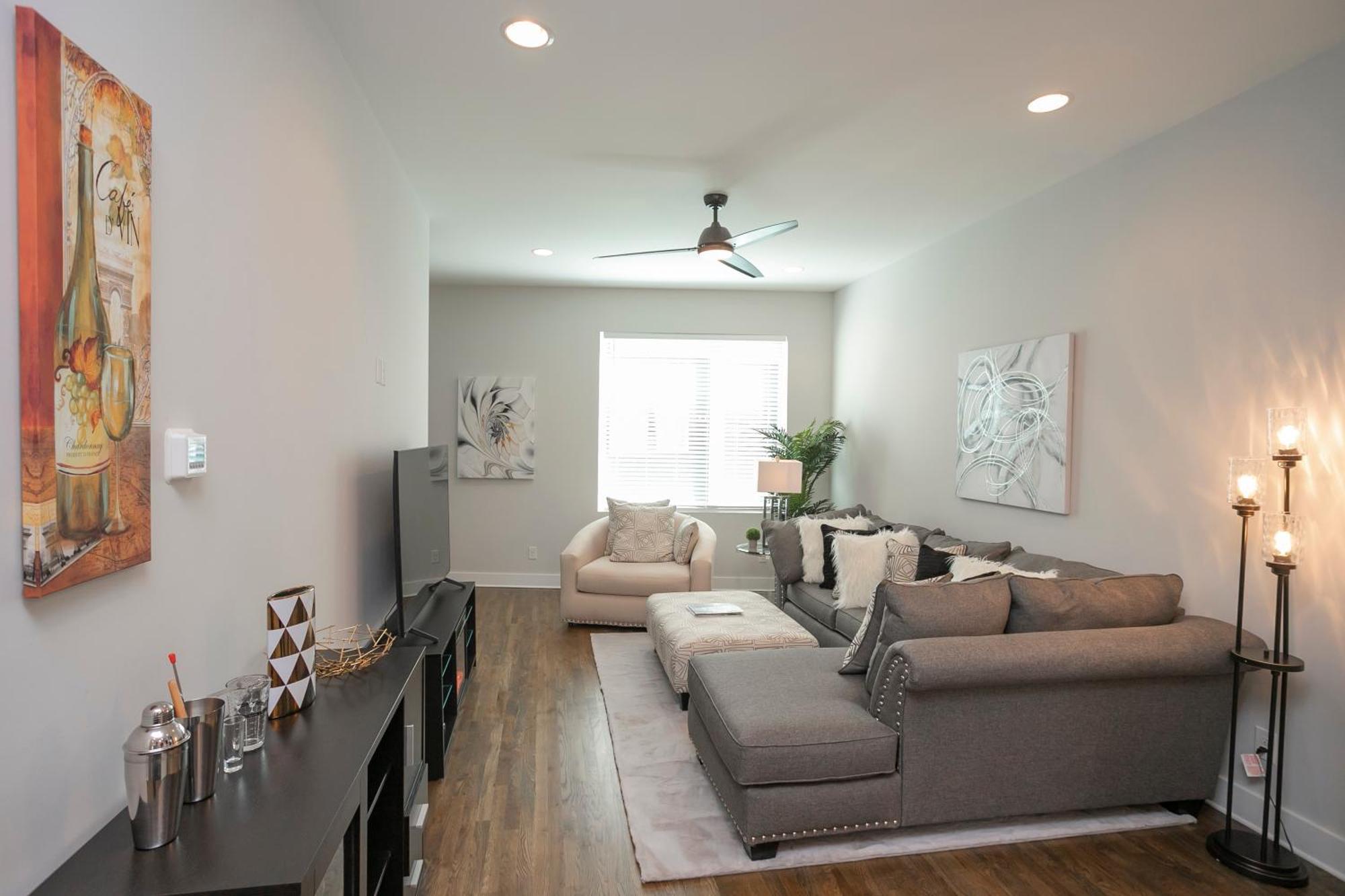 Luxury Townhome Skyline Views Mins To Dt ナッシュビル エクステリア 写真